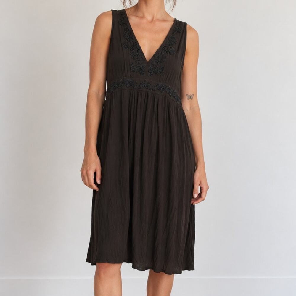 Y2K INC Black Embroidered Sleeveless Mini Dress Women’s Large LBD Embroidered